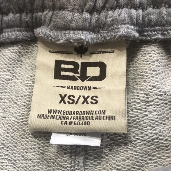 Ladies University of Windsor Lancer Shorts - Size XS - Picture 5 of 7